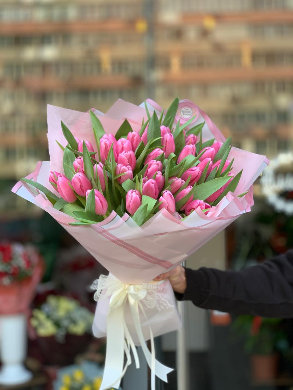 Buchet 25 Lalele Roz Premium - Florărie Sector 2 București
