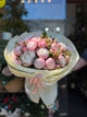 Bouquet di lusso con 21 peonie rosa Premium e rose spray crema