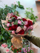 Buchet Mixt Trandafiri cu Bujori – Livrare Flori București & Ilfov