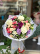 Buchet Multicolor cu Trandafiri Crem, Hyacinth și Frezii