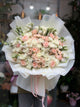 Bouquet di rose bianche pastello ed eustoma - Consegna fiori a Bucarest
