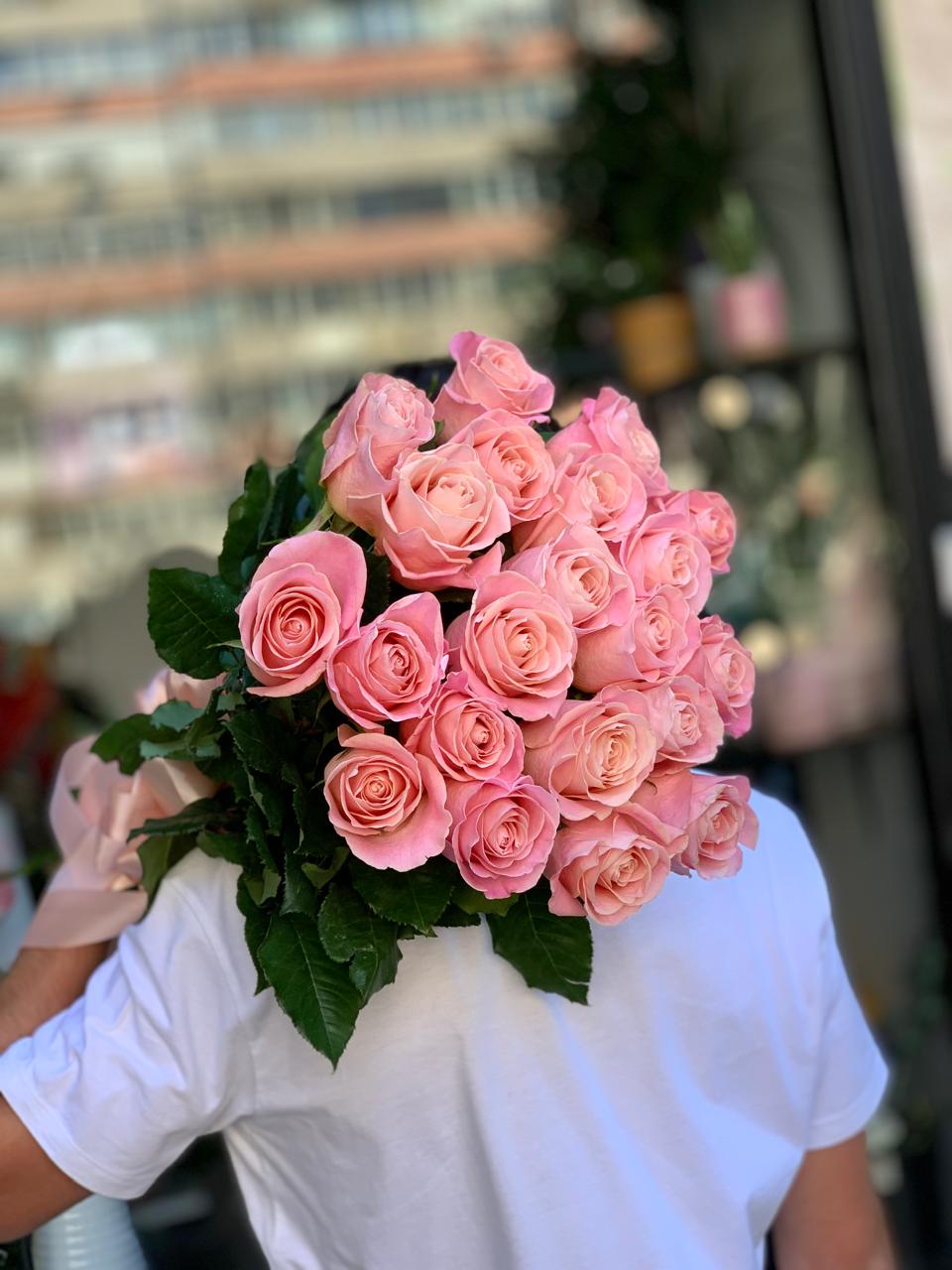 Buchet de 21 Trandafiri Roz - Livrare rapida in Bucuresti