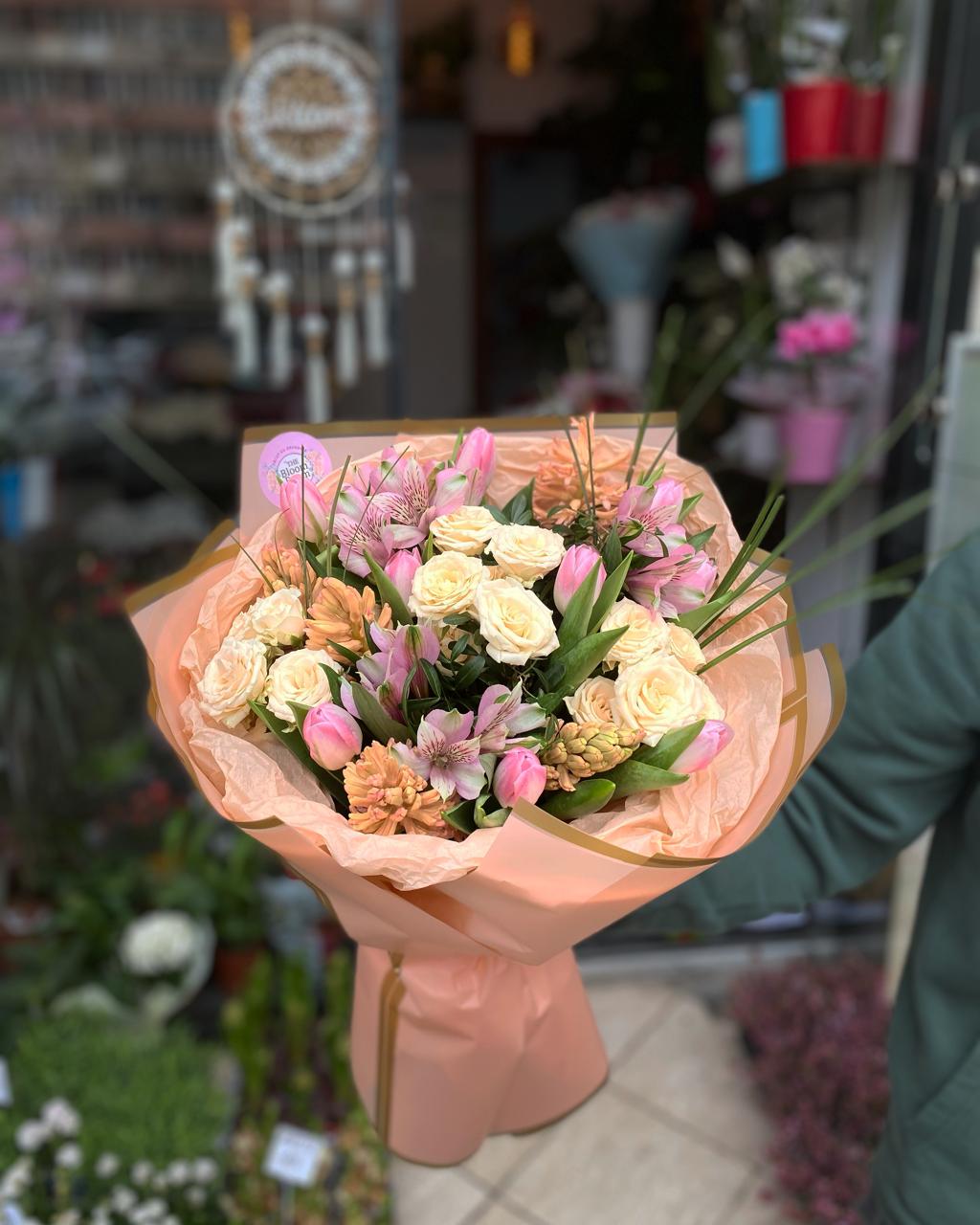 Bouquet Pastel Rose, Tulipani, Zambie e Alstroemeria