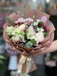 Buchet Mixt Romantic cu Flori de Sezon