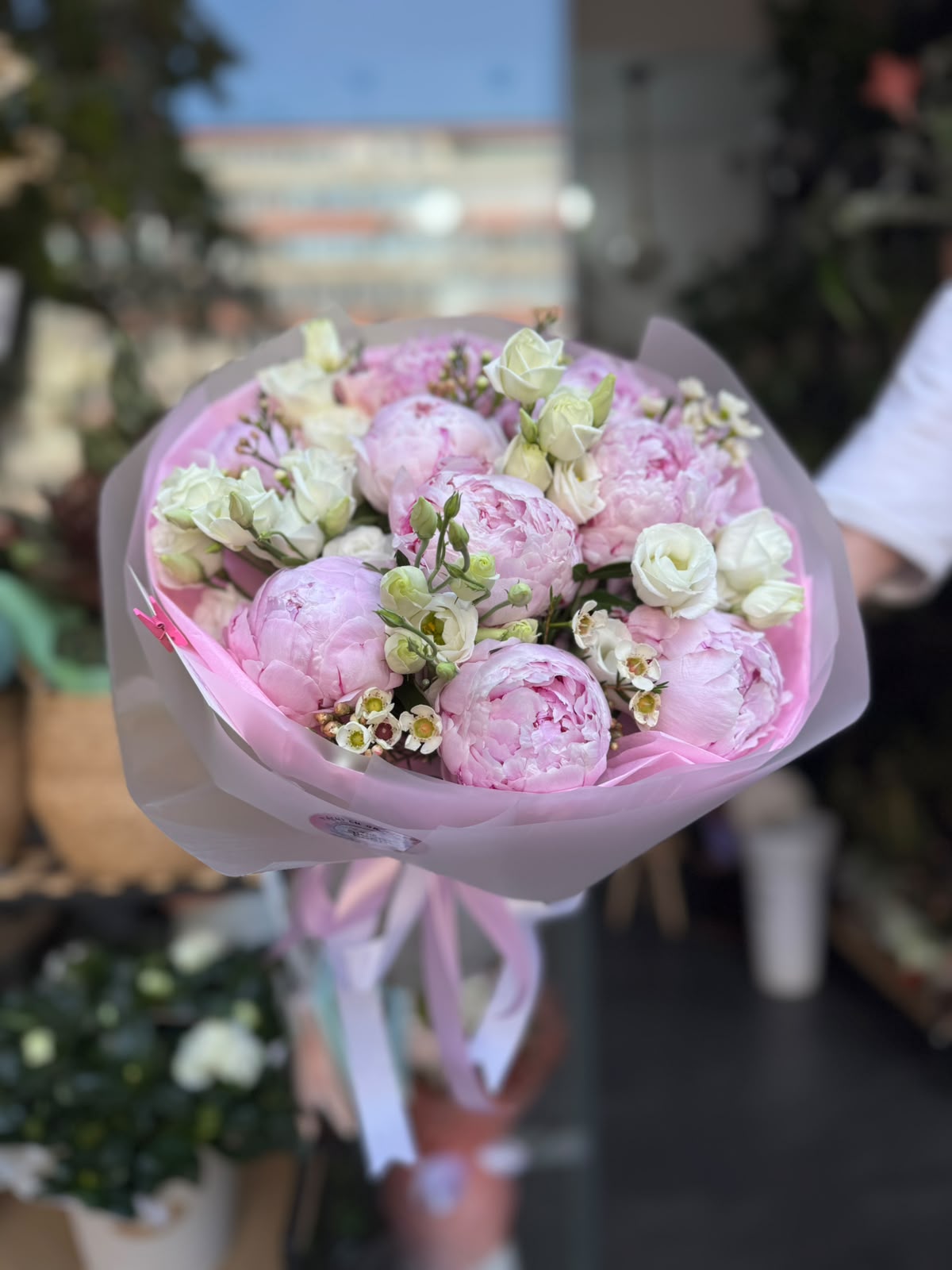 Bouquet misto di peonie con eustoma