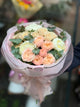 Bouquet con peonie e rose